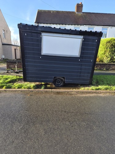 Single axis catering trailer - axis, +